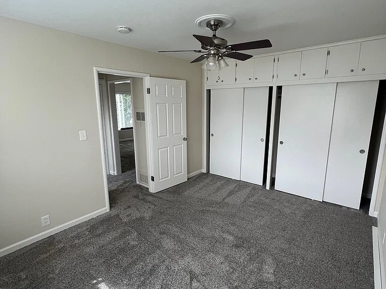 240 Di Salvo Ave #17 — Photo 19
