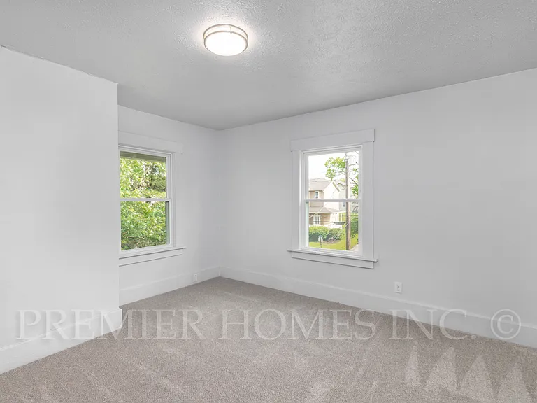 1111 11th St NW — Photo 11
