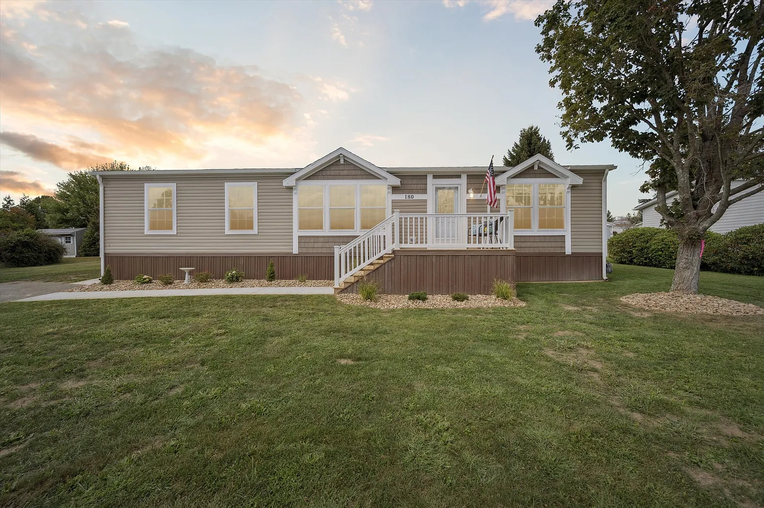 180 Marge Ln photo 1