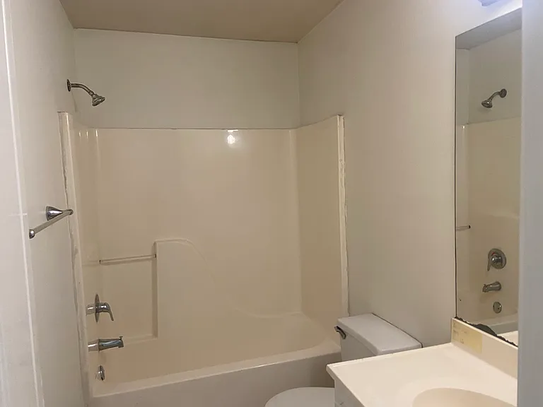2123 Colorado St — Photo 9