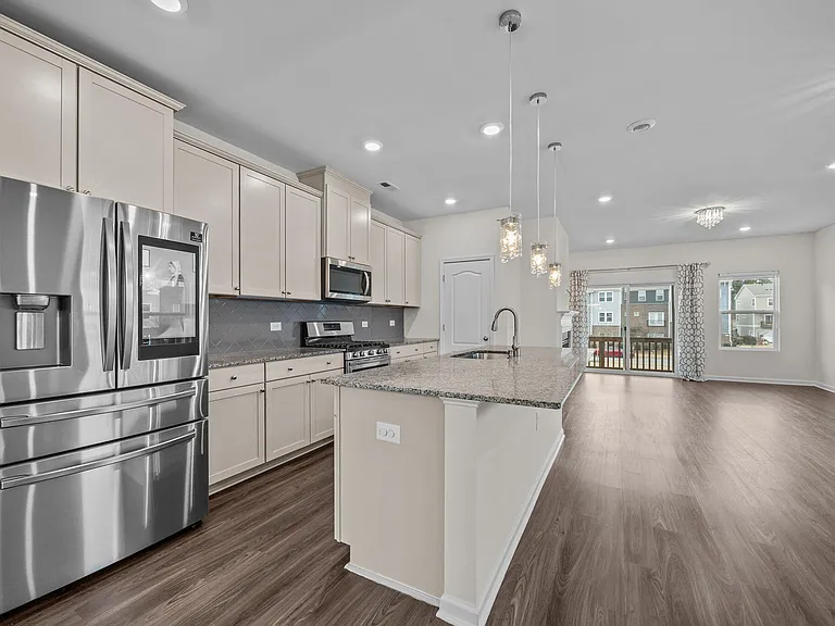 1128 Brickfield Dr — Photo 7