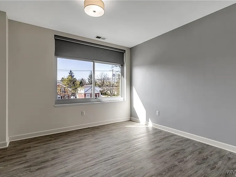 5712 Main St #220 — Photo 10