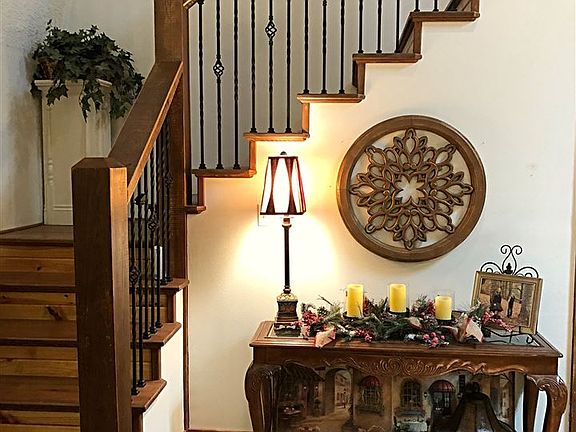 3rd image of 213 Quail Ln