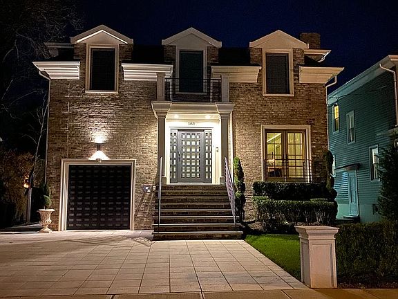2nd image of 583 Grant Pl