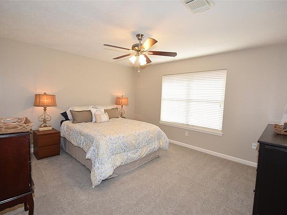 5th image of 20323 Warrington Dr