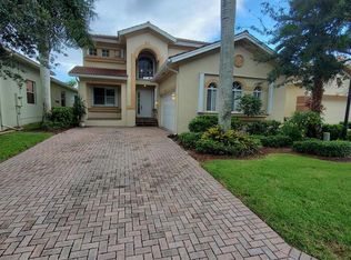 8514 Sumner Ave, Fort Myers, FL 33908