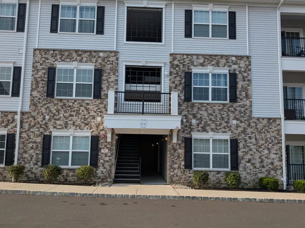 1138 Vanderbergh Blvd, Monroe Township, NJ 08831