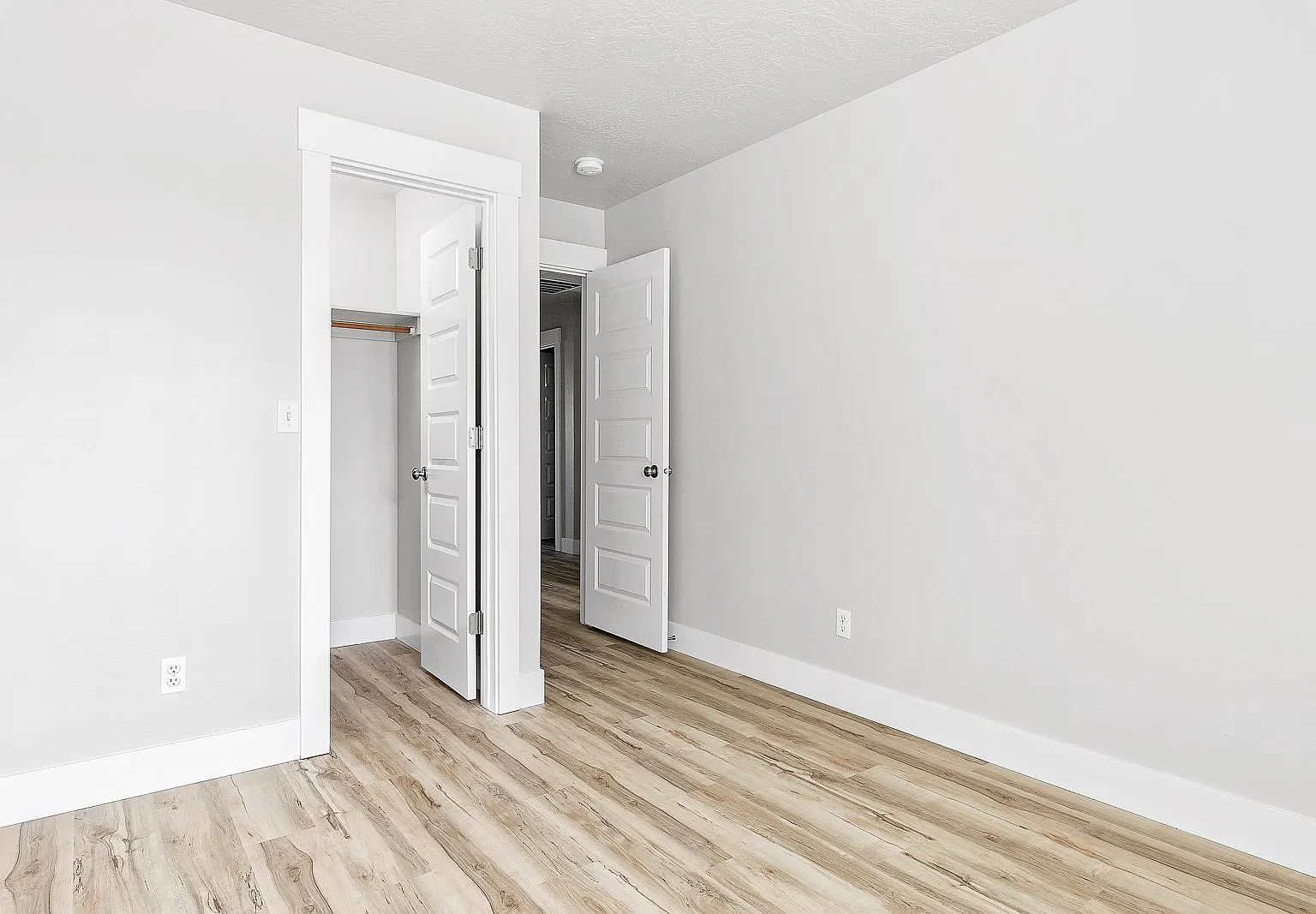 18248 Viceroy Ave — Photo 4