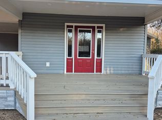 42 N Dennis Trl, Columbus, MS 39705