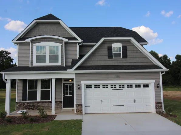 175 Margot Manor Dr, Benson, NC 27504