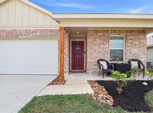 5513 Fox Bluff Dr, Bryan, TX 77807