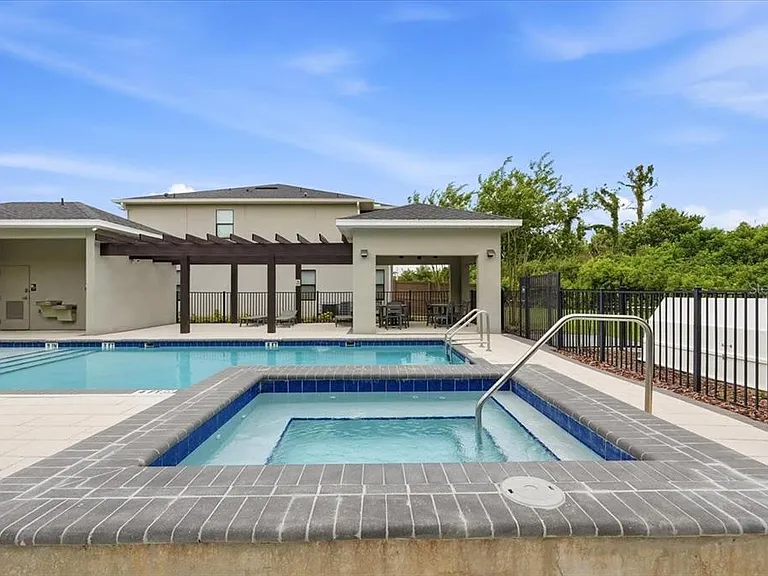 Terra Esmeralda Dr — Photo 22