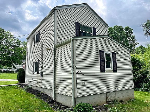 3rd image of 6673 Skinner St