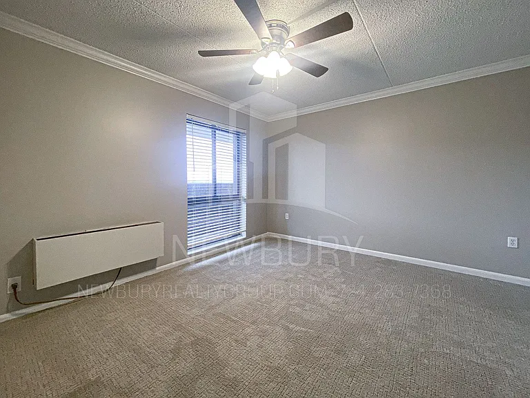 530 N Main Street - The Townhouse. — Photo 92