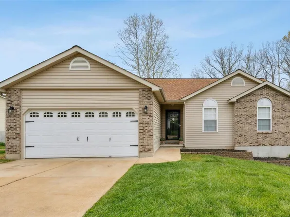 728 Santschi Dr, Herculaneum, MO 63048