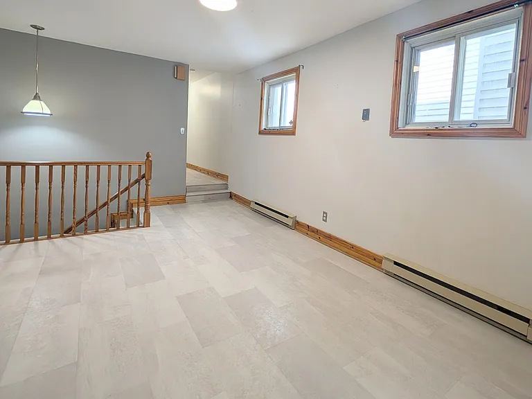 44 Spadina Ave #1 — Photo 9