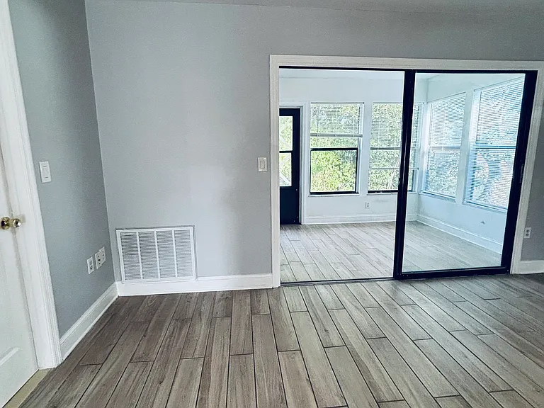 2130 Bancroft Pl — Photo 16