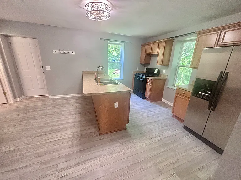 1751 Clara St — Photo 1