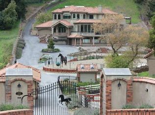 25651 Palomares Rd, Castro Valley, CA 94552