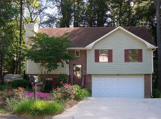 3261 Summer Wood Cir, Snellville, GA