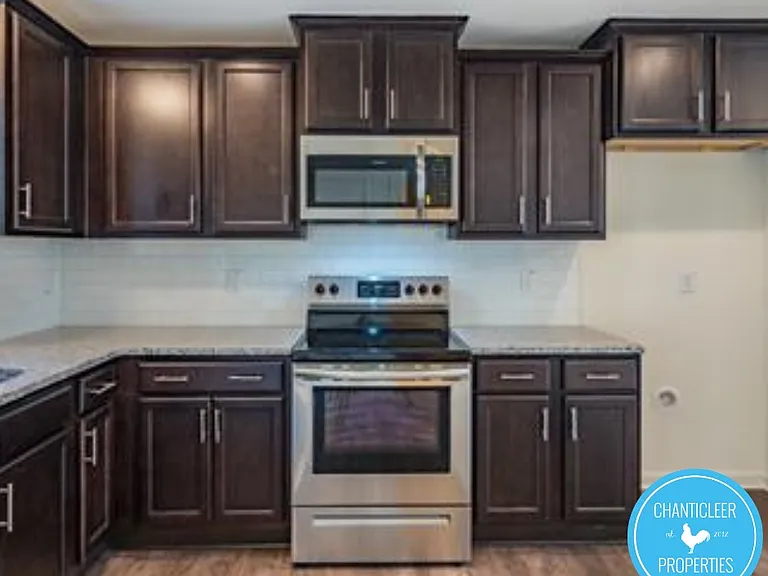 231 Socket St #1 — Photo 3