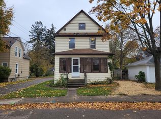 1512 Race St, Kalamazoo, MI 49001
