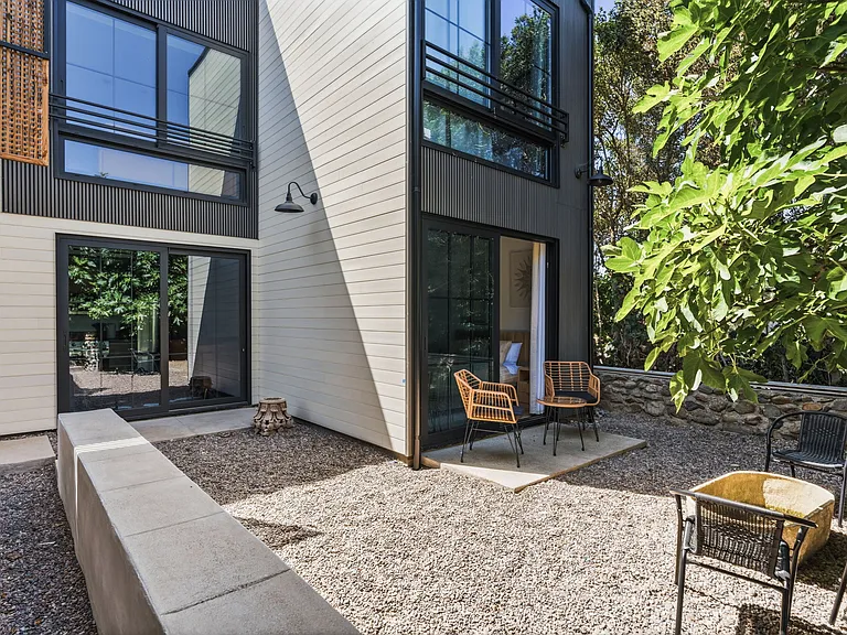 7242 Volta Ct #B — Photo 15