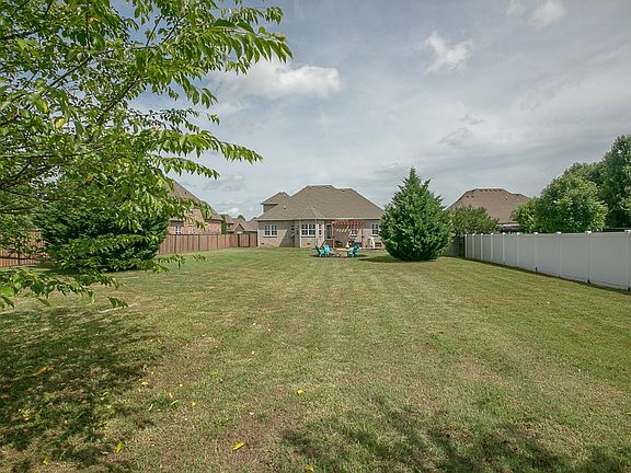 5th image of 436 Garden City Dr
