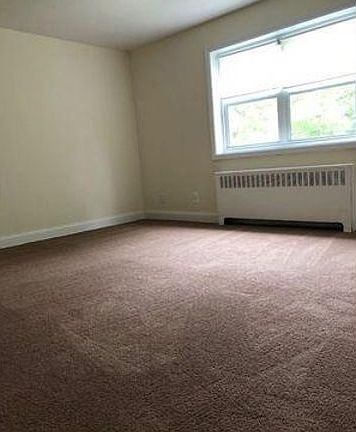 4th image of 476 Howard Ave APT 2B