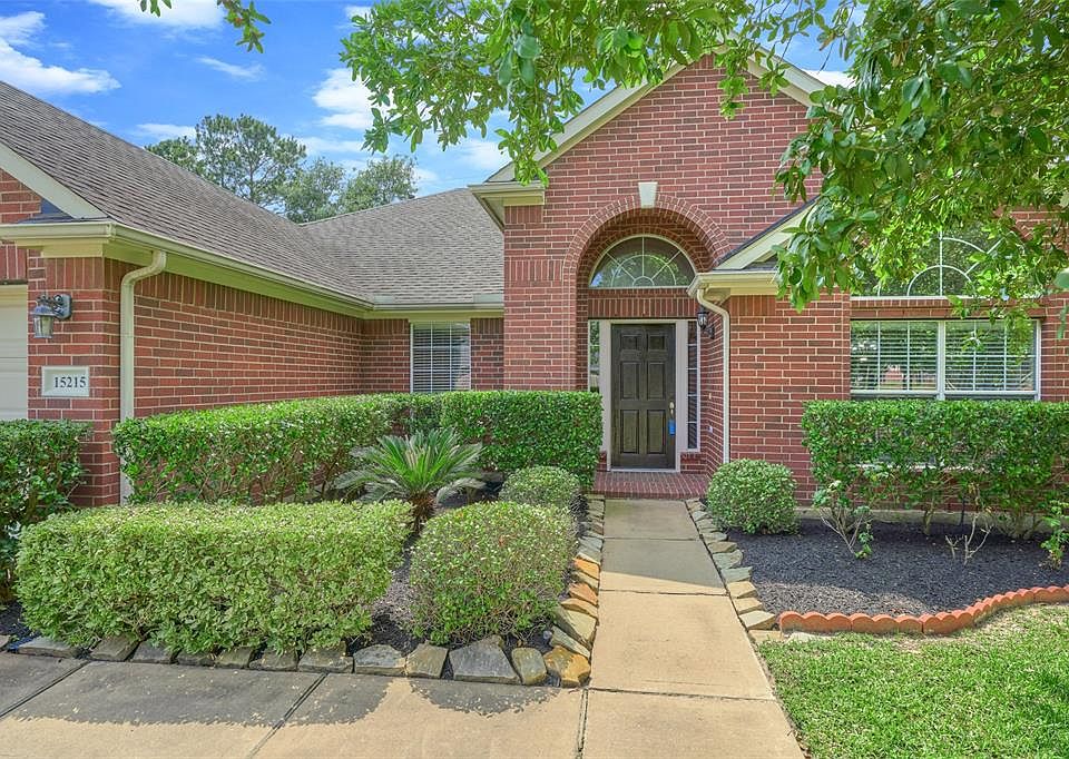 1st image of 15215 Waverly Canyon Ct
