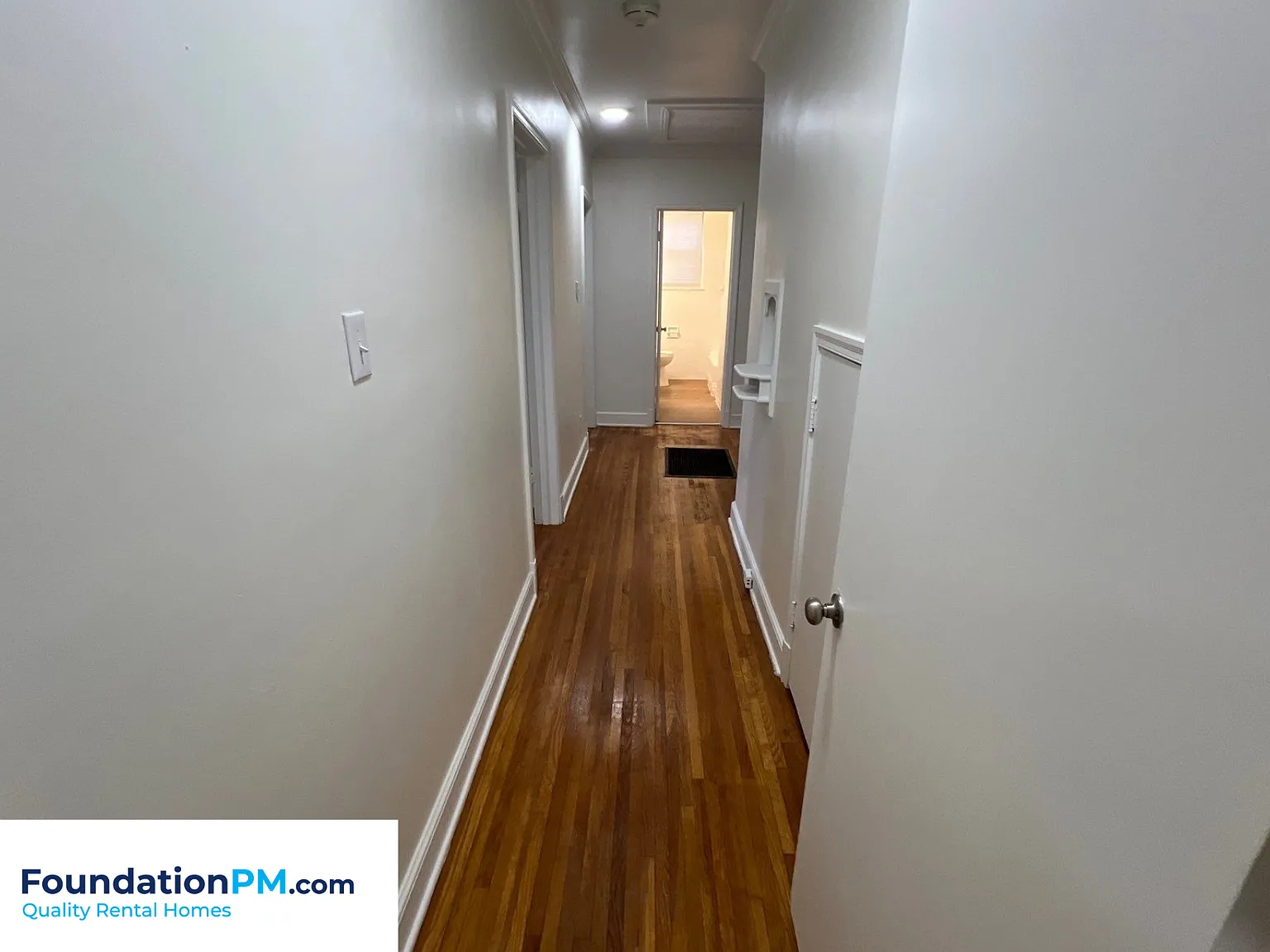 1736 South Parkway East - 1 — Photo 3