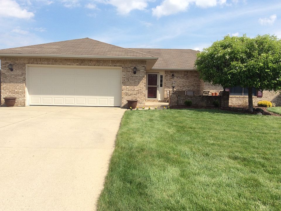 1st image of 868 E Lakewood Dr