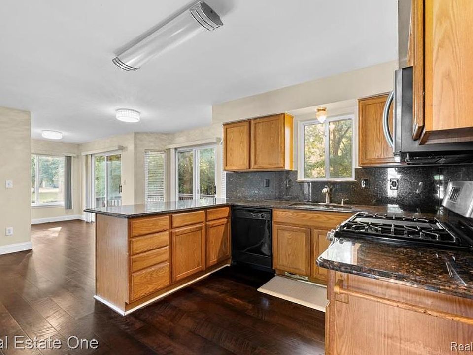 30947 Kenwood Ct, photo 21