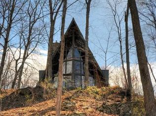 138 Rokeby Rd, Red Hook, NY 12571