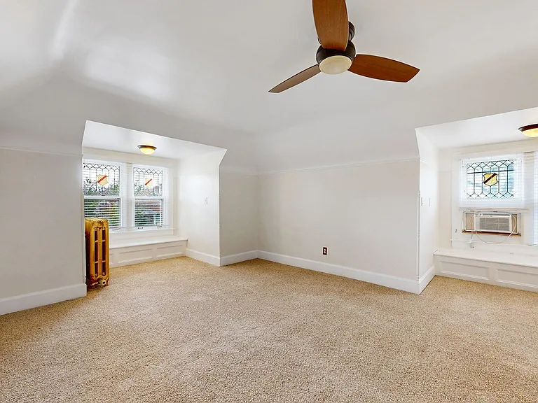 685 S Grant St — Photo 21
