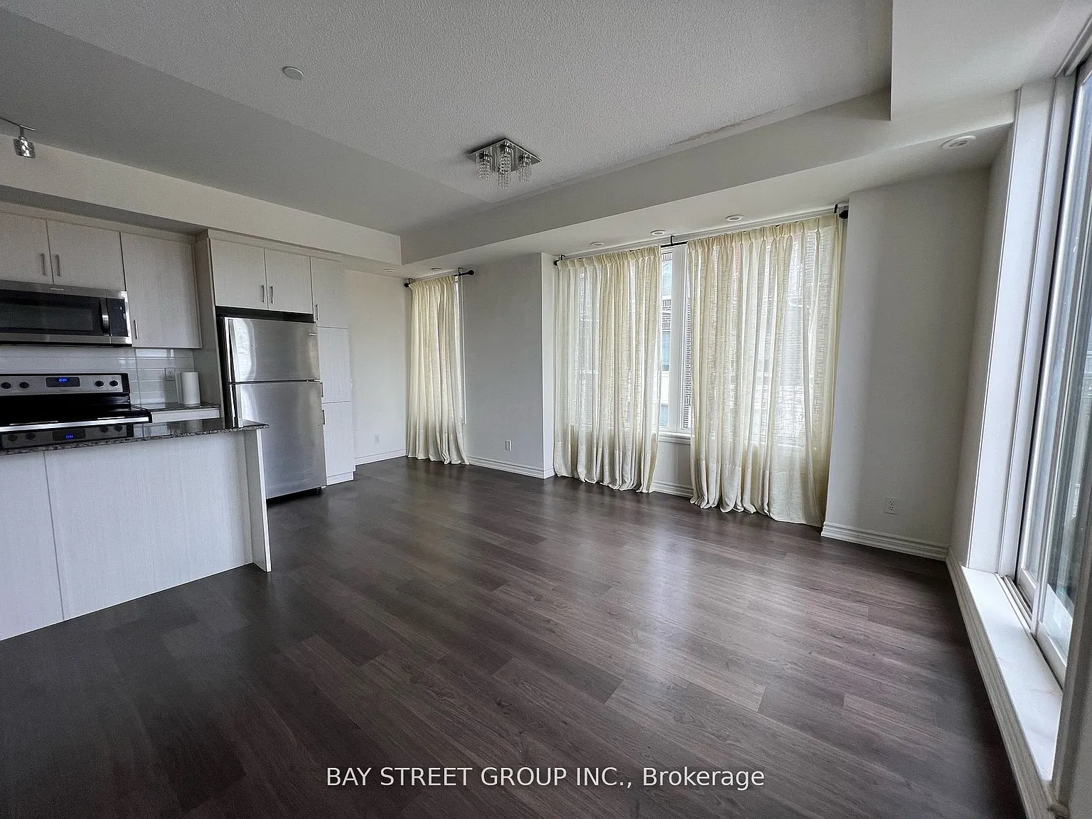 3 bed, $3,599 — Photo 2