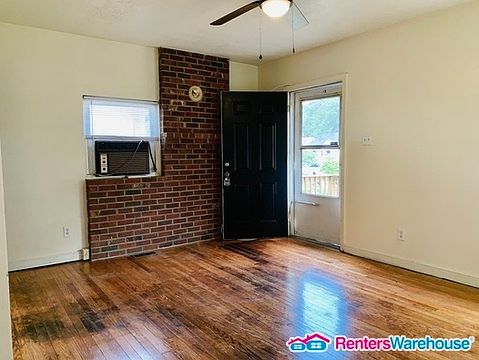 3rd image of 1103 Georgia Ave