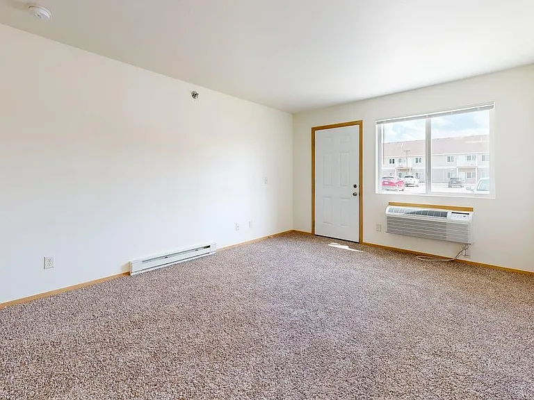 Dakota Point Apartments — Photo 22
