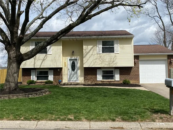 820 Nordhoff Farm Dr, Englewood, OH 45322