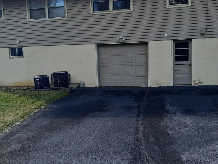 108 Sunnybrook Dr — Photo 2