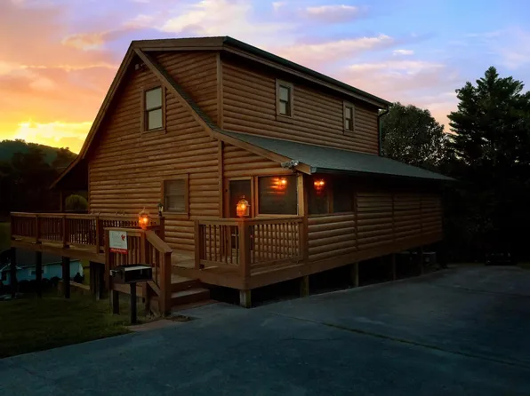 2809 Seth Rd, Pigeon Forge, TN 37863