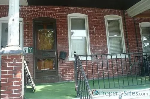 208 N Harrison St photo 1