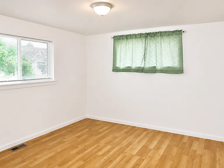 5814 Renton Ave S — Photo 15