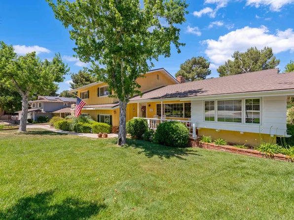 42026 Tilton Dr, Lancaster, CA 93536