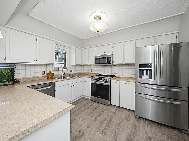 1429 Highland Dr — Photo 13