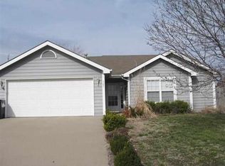 505 River Bend Ct, Lawrence, KS 66044