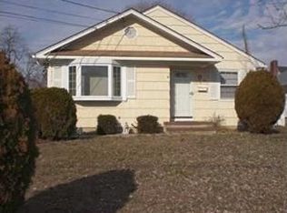 50 Pomona Blvd, Keyport, NJ 07735