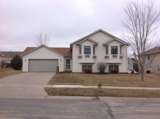 4925 3rd St NW, Rochester, MN 55901