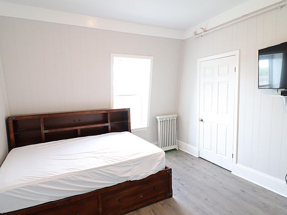 2nd image of 44 South St #14