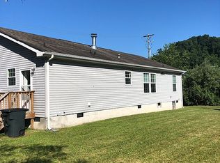 9227 Mountain Laurel St, Wise, VA 24293